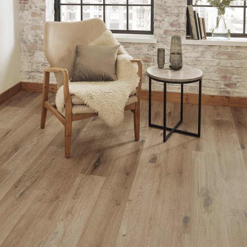 Karndean Knight Tile KP144 Washed Character Oak